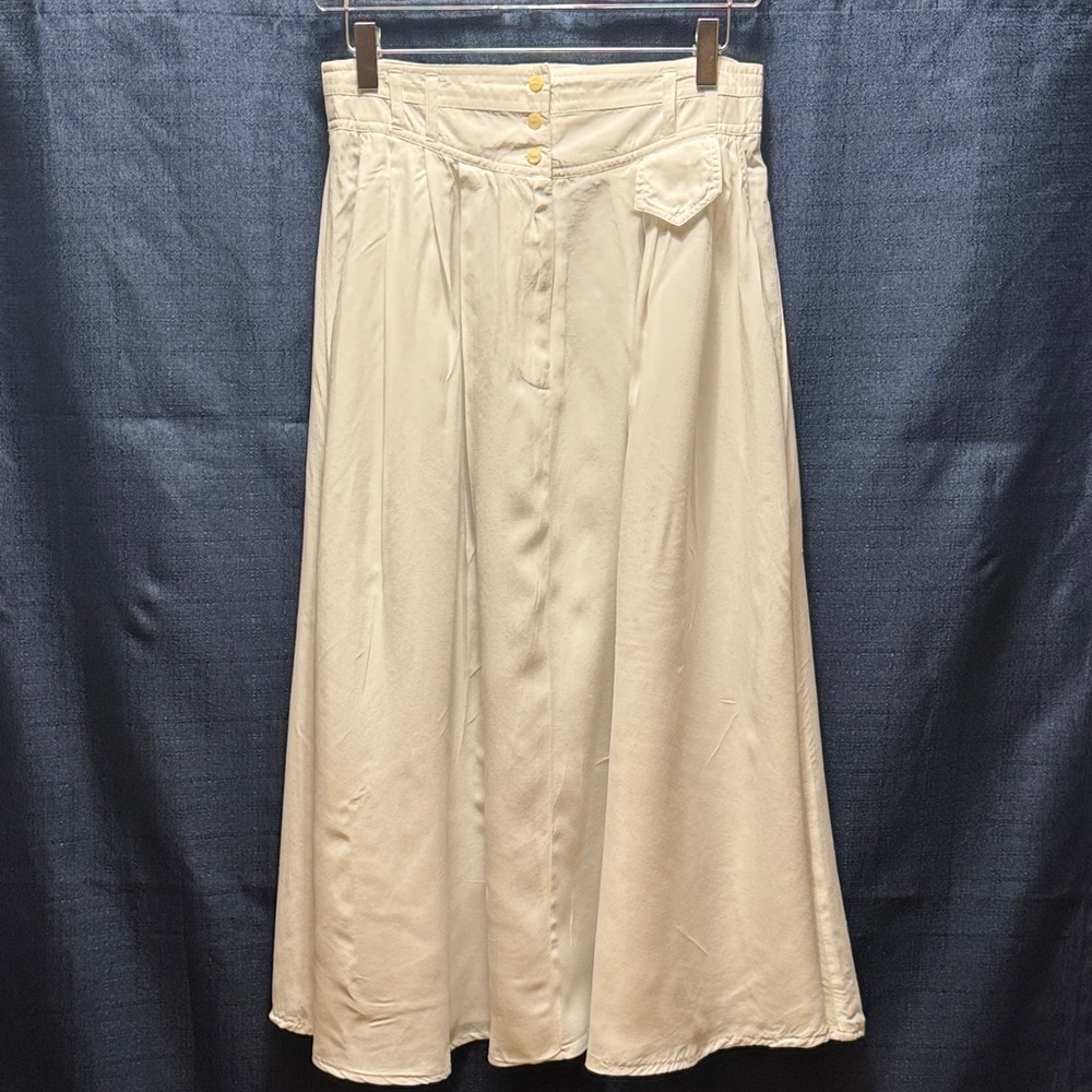 Chic White Cotton Midi Skirt with Button Detail